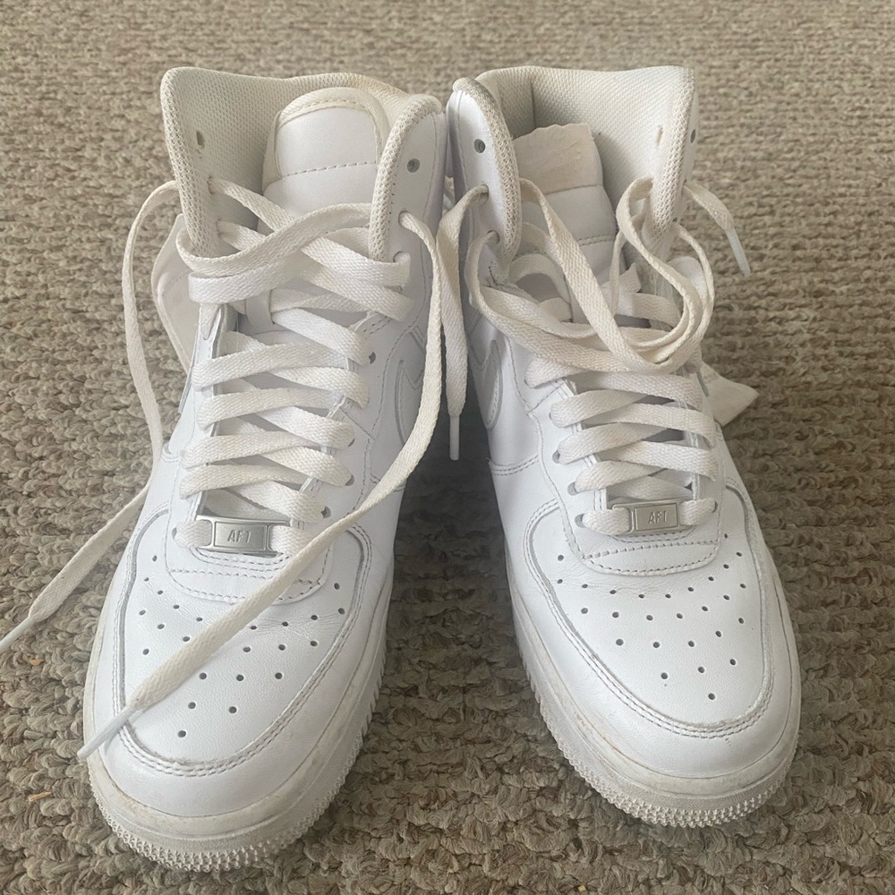 Nike high top Air Force 1 Size 8